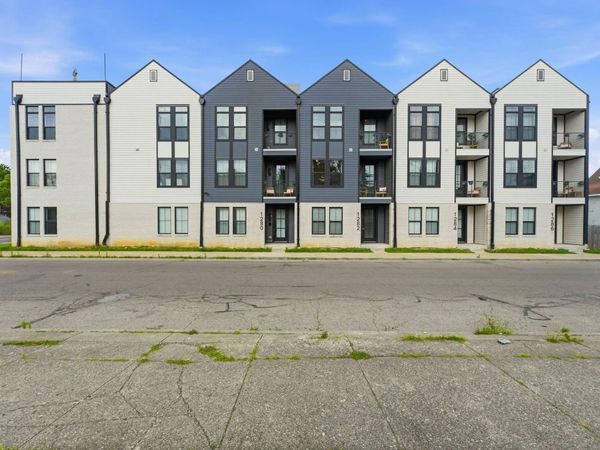 1282 Oak Street , Columbus, OH 43205