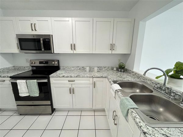 15332 SW 72nd St , Unit 6-22, Miami, FL 33193