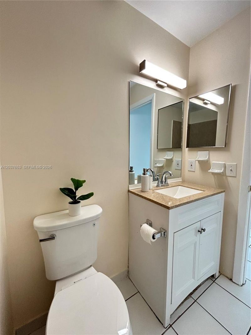 15332 SW 72nd St , Unit 6-22, Miami, FL 33193 Photo