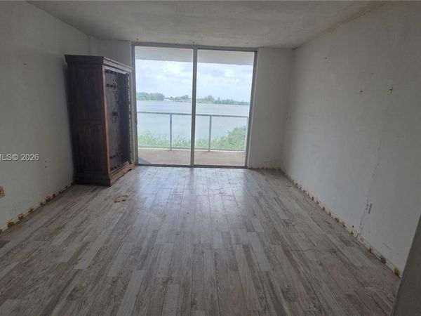 1301 NE Miami Gardens Dr , Unit 322W, Miami, FL 33179
