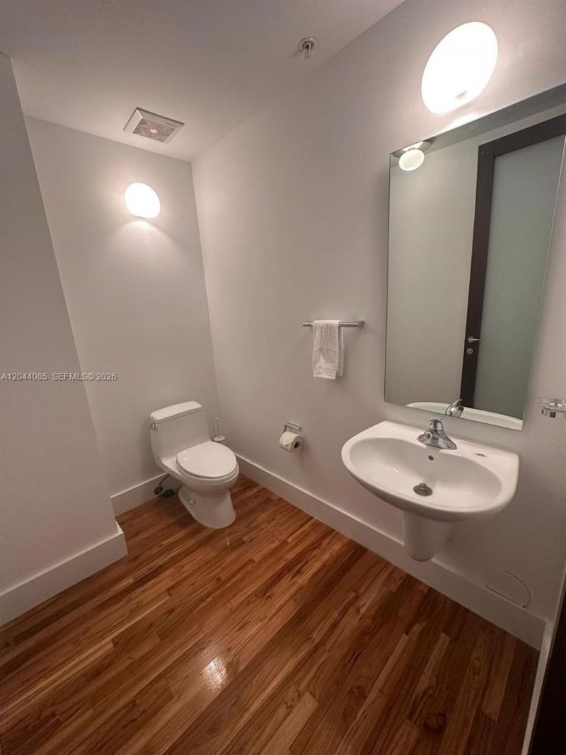 2001 Meridian Ave , Unit 309, Miami Beach, FL 33139 Photo