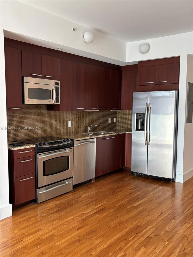 2001 Meridian Ave , Unit 309, Miami Beach, FL 33139 Photo