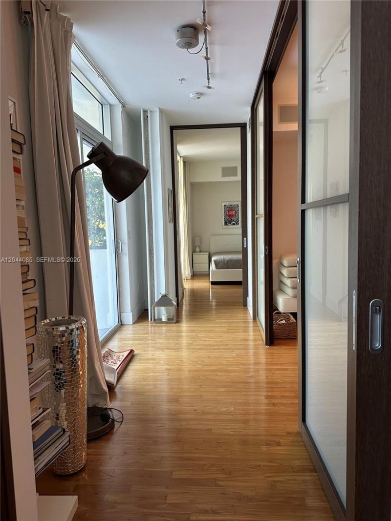 2001 Meridian Ave , Unit 309, Miami Beach, FL 33139 Photo