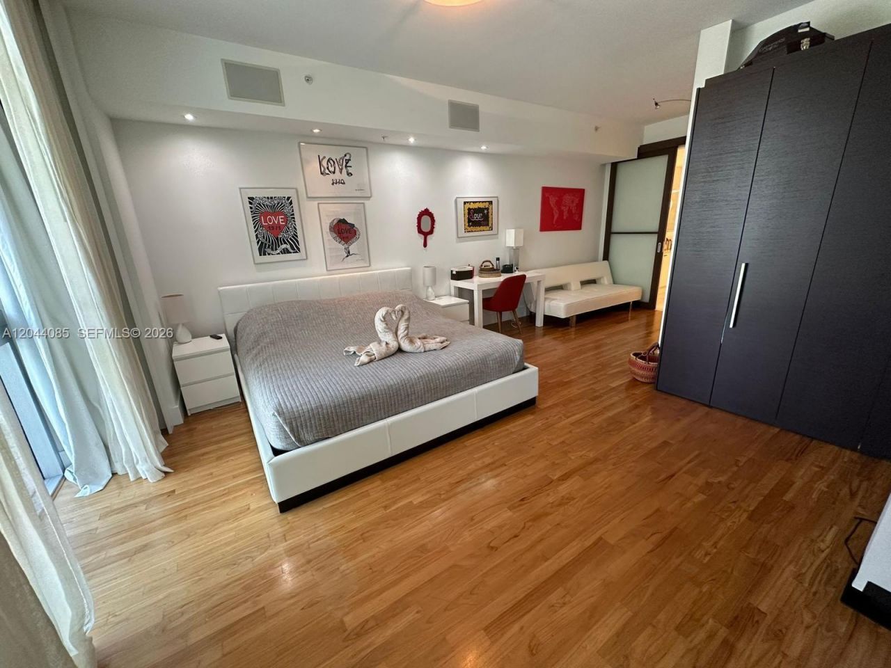 2001 Meridian Ave , Unit 309, Miami Beach, FL 33139 Photo
