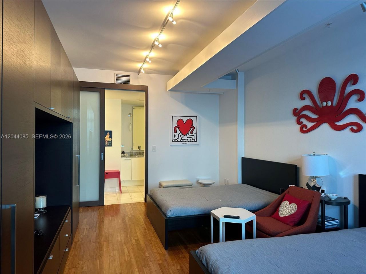 2001 Meridian Ave , Unit 309, Miami Beach, FL 33139 Photo