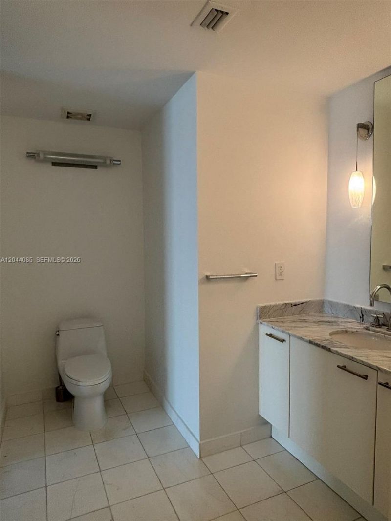 2001 Meridian Ave , Unit 309, Miami Beach, FL 33139 Photo
