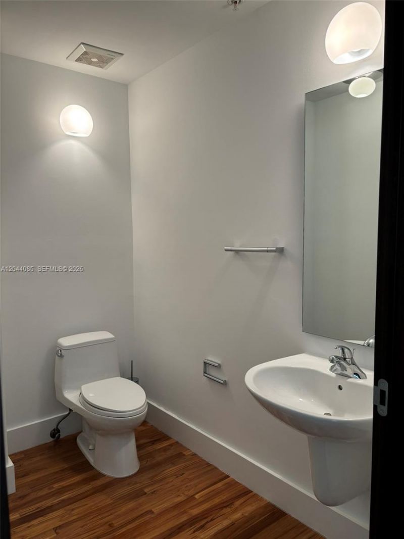 2001 Meridian Ave , Unit 309, Miami Beach, FL 33139 Photo