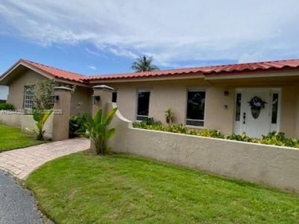 9760 SW 128th St, Miami, FL 33176