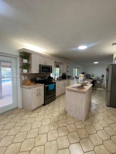 9760 SW 128th St, Miami, FL 33176 Photo