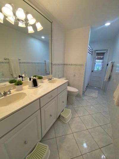 9760 SW 128th St, Miami, FL 33176 Photo