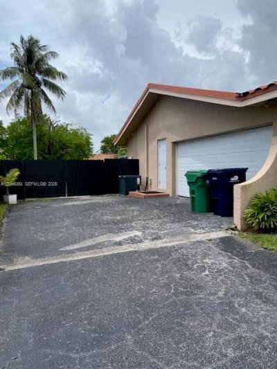 9760 SW 128th St, Miami, FL 33176 Photo