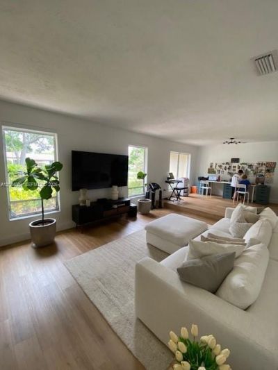 9760 SW 128th St, Miami, FL 33176 Photo