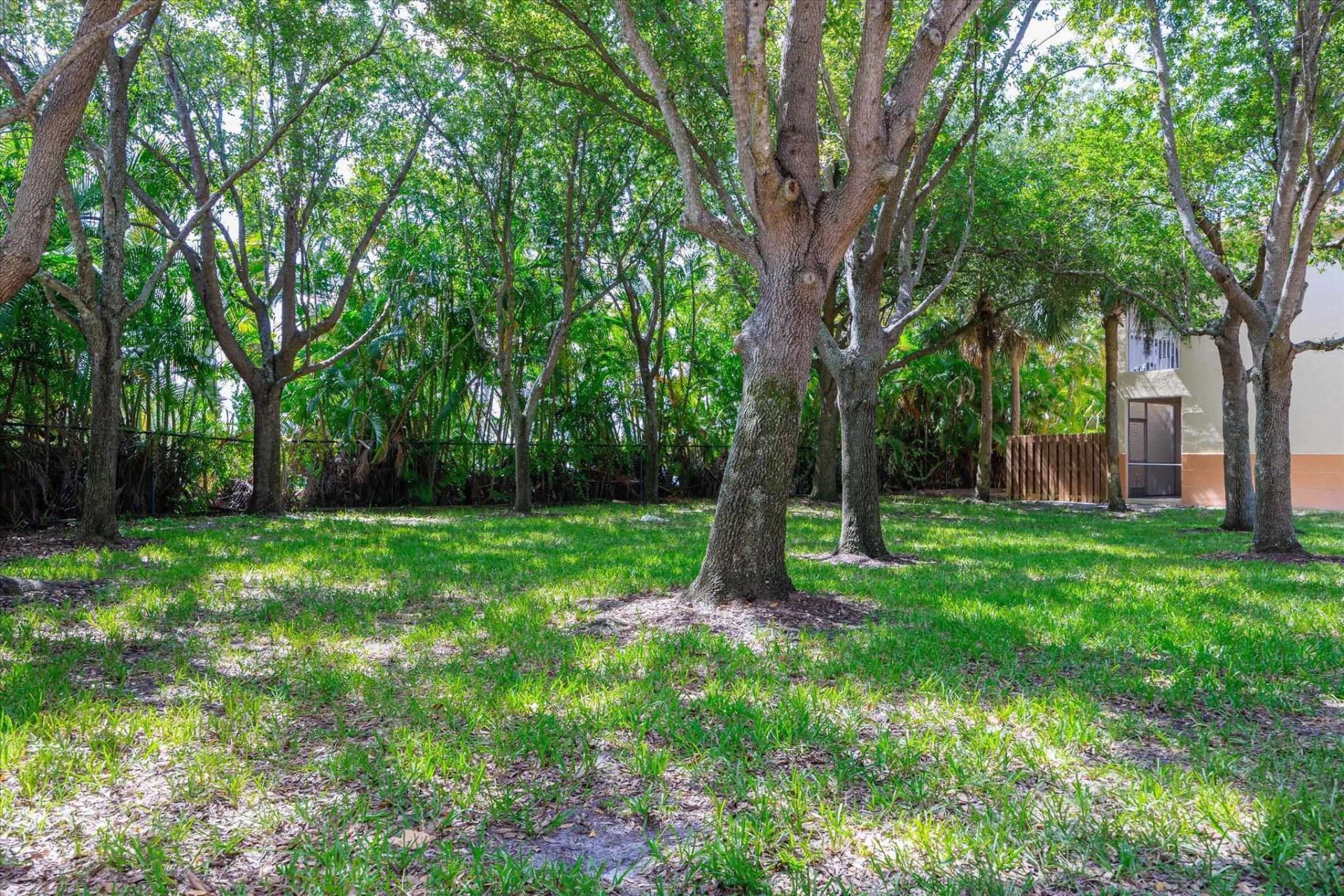 15433 Bellamar Cir, Unit 1014, Fort Myers, FL 33908 Photo