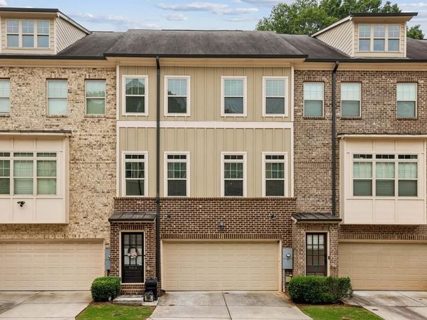 3313 Sangster Way , Decatur, GA 30032
