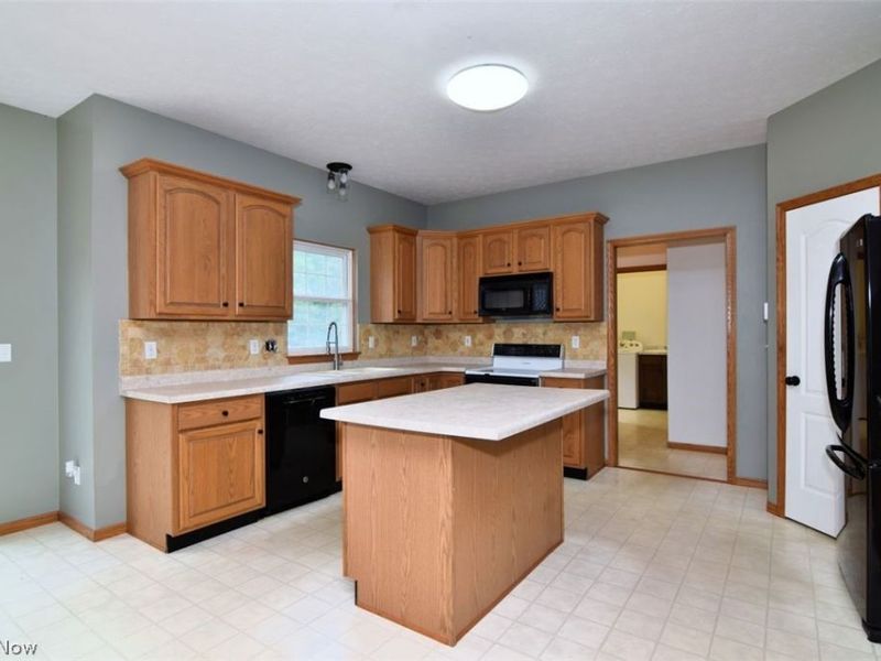 6967 Auburn Ridge Drive, Concord Township, OH 44077 Photo 14