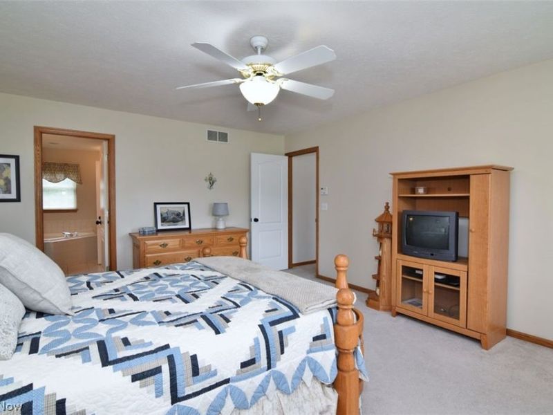6967 Auburn Ridge Drive, Concord Township, OH 44077 Photo 23