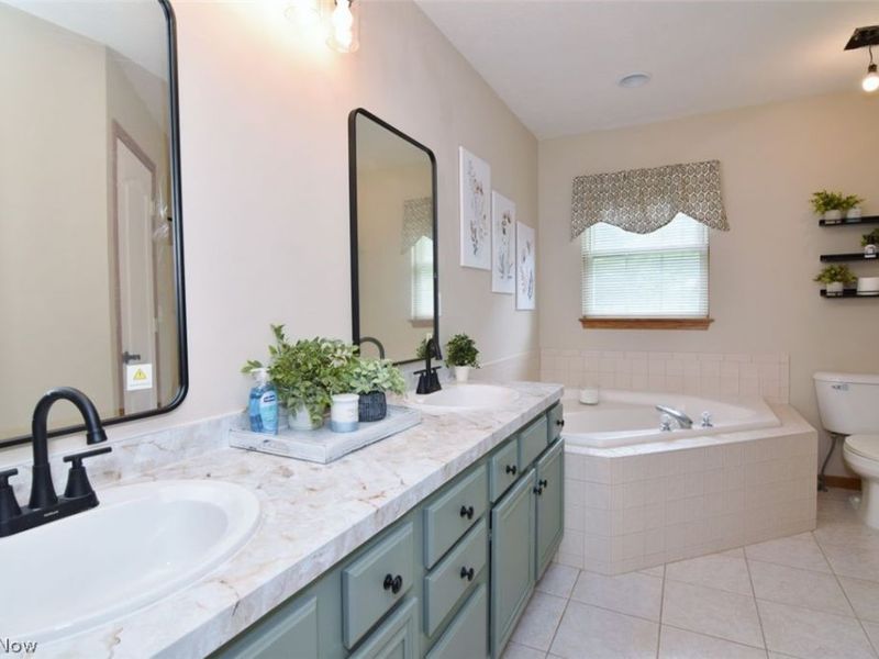 6967 Auburn Ridge Drive, Concord Township, OH 44077 Photo 25