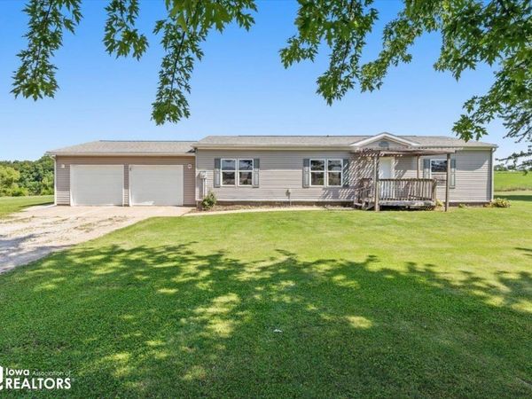 1195 Forest Home Road, Montezuma, IA 50171