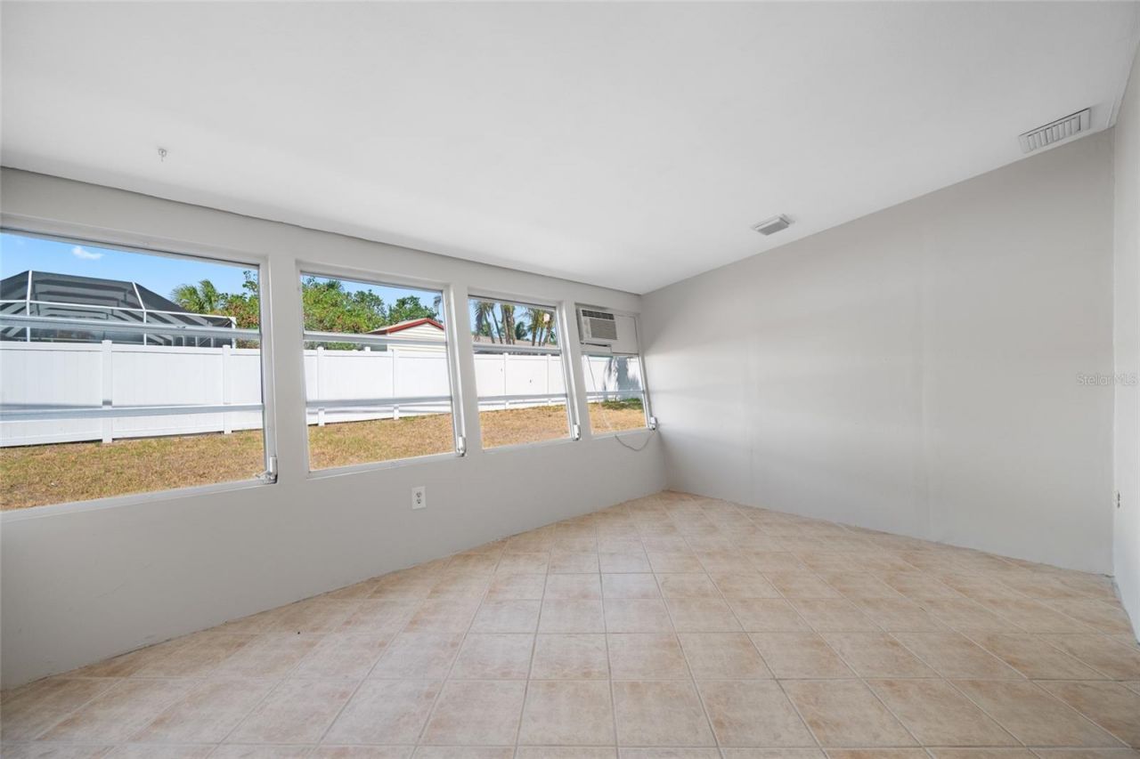 5056 42nd Street S, Saint Petersburg, FL 33711 Photo