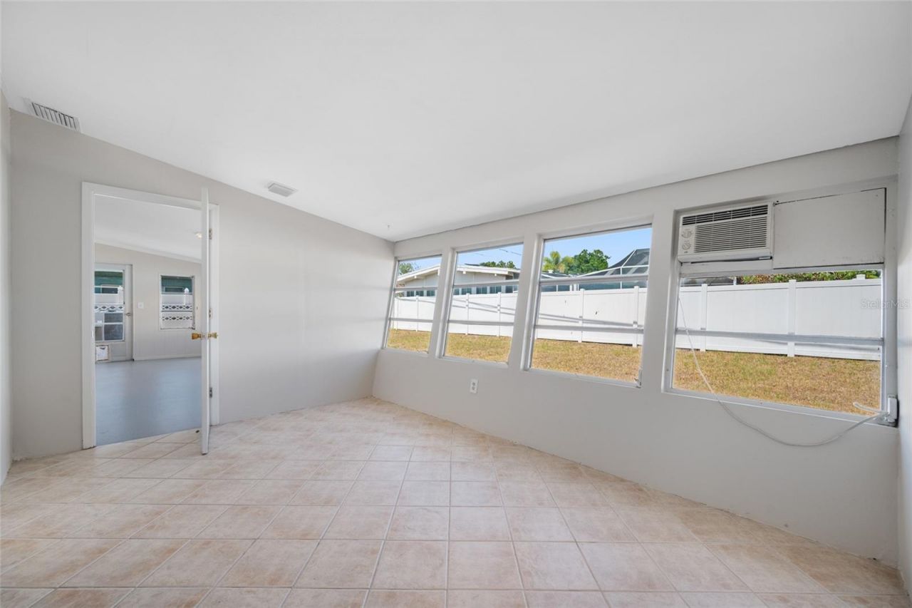 5056 42nd Street S, Saint Petersburg, FL 33711 Photo