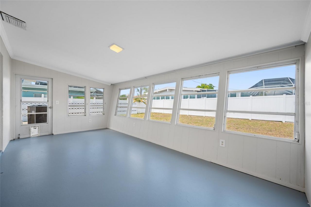 5056 42nd Street S, Saint Petersburg, FL 33711 Photo