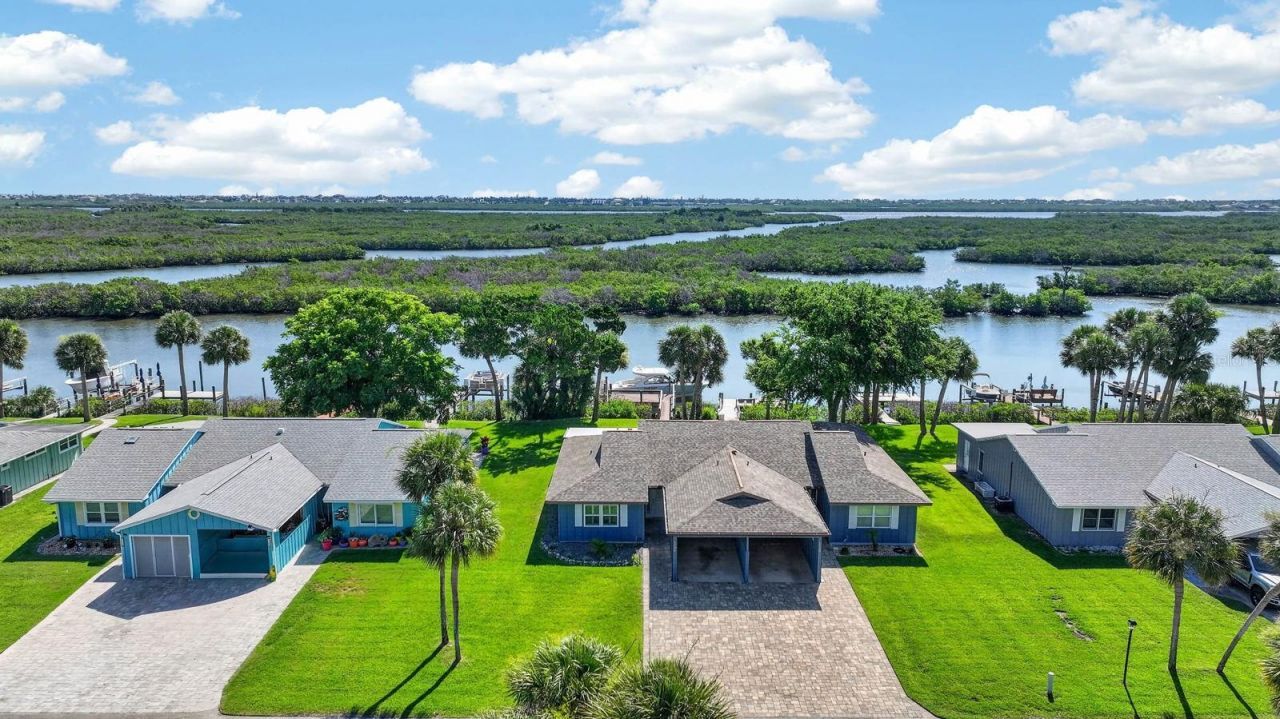 1136 Harbour Point Drive , Port Orange, FL 32127 Photo
