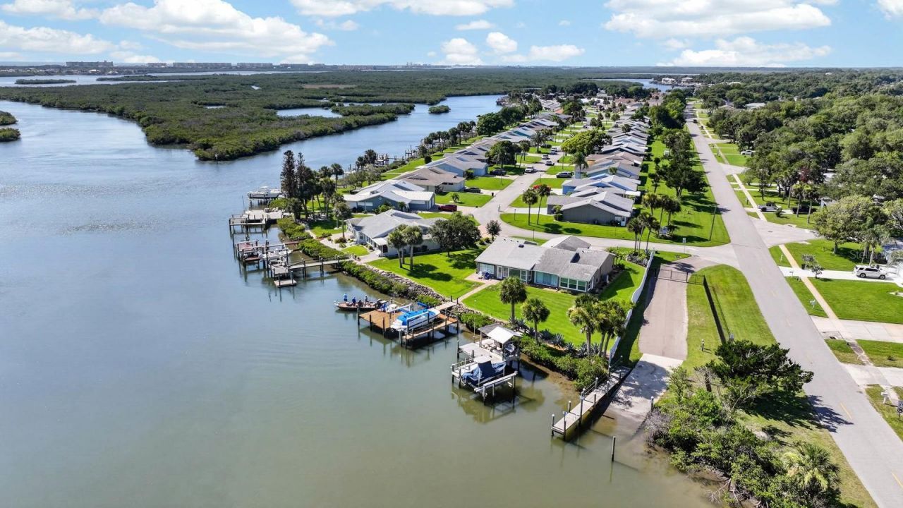 1136 Harbour Point Drive , Port Orange, FL 32127 Photo
