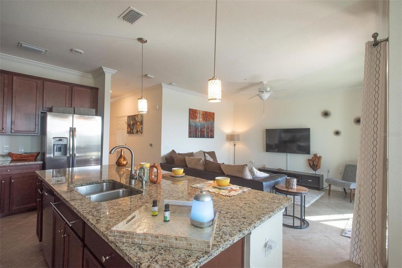 17108 Vardon Terrace, Unit 401, Bradenton, FL 34211 Photo