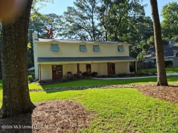 4408 Deer Creek Drive, Jackson, MS 39211