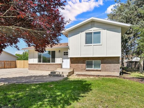 958 N 2075 W, Farr West, UT 84404