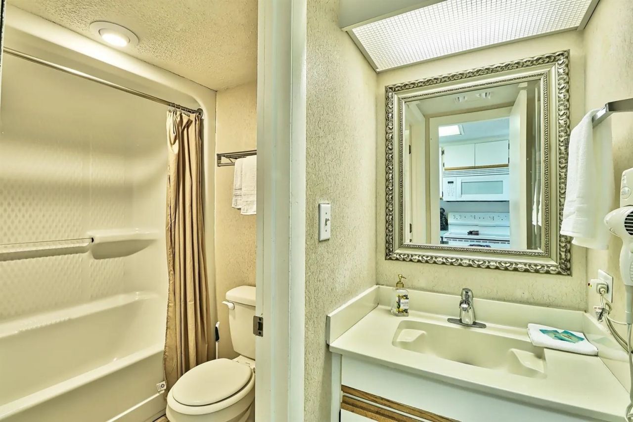 2106 N Ocean Blvd. N  Photo 17