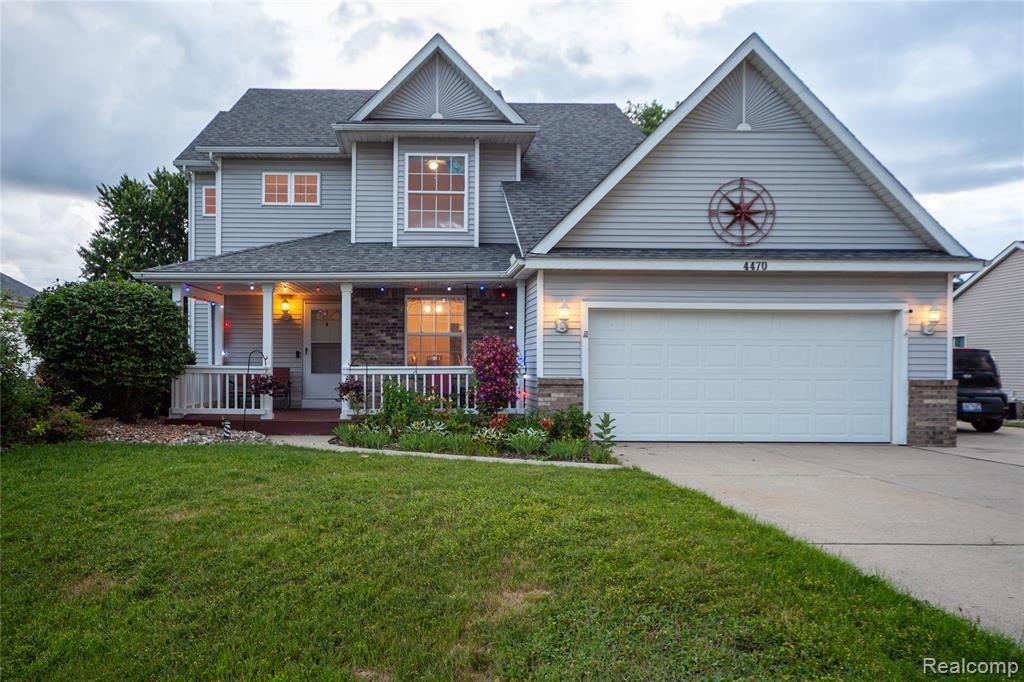 4470 Westedge Way, Burton, MI 48439 Main Photo