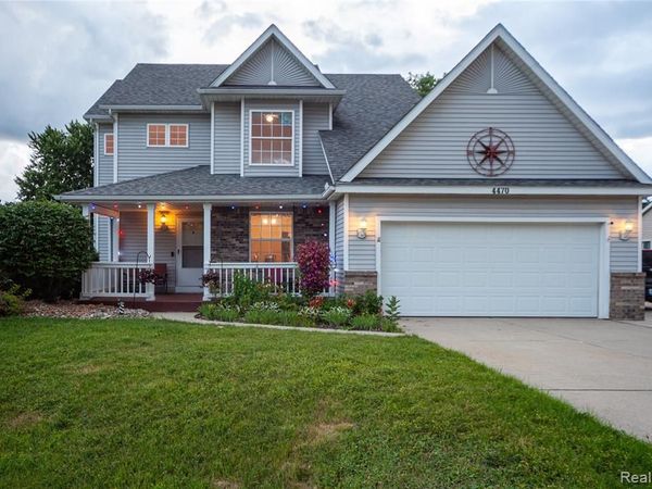 4470 Westedge Way, Burton, MI 48439