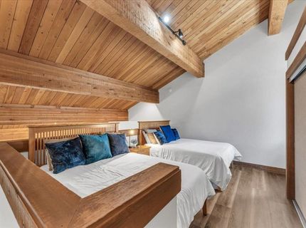 2000 North Village Drive, Unit #318, Truckee, CA 96161 Photo
