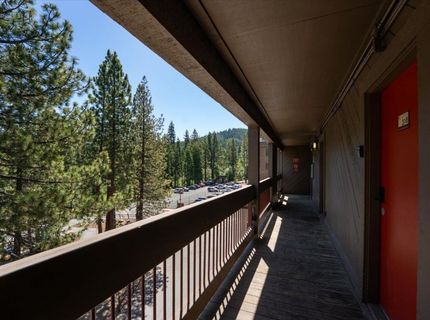 2000 North Village Drive, Unit #318, Truckee, CA 96161 Photo