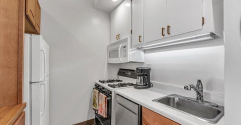 2000 North Village Drive, Unit #318, Truckee, CA 96161 Photo