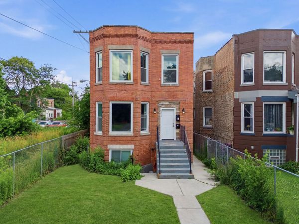 4513 W West End Avenue , Chicago, IL 60624