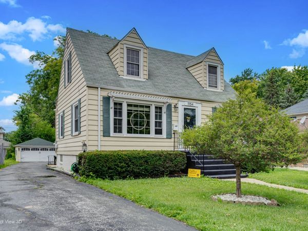 11154 S Worth Avenue, Worth, IL 60482