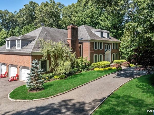 27 Cameron Road, SADDLE RIVER, NJ 07458