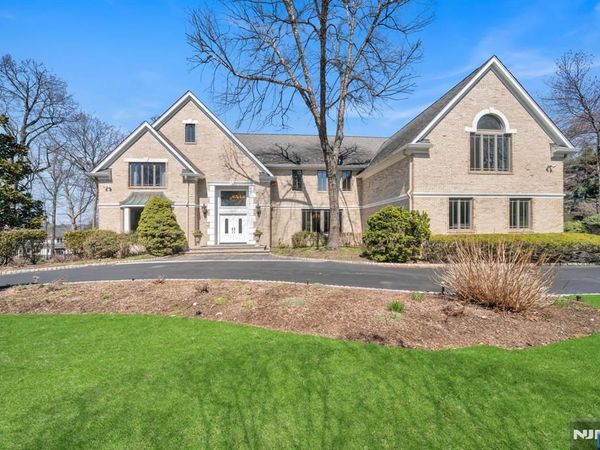 837 Apple Ridge Road, FRANKLIN LAKES, NJ 07417