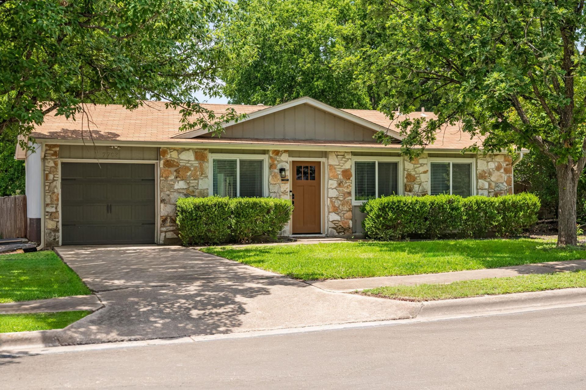 7703 Cloudberry Cir, Austin, TX 78745 Main Photo