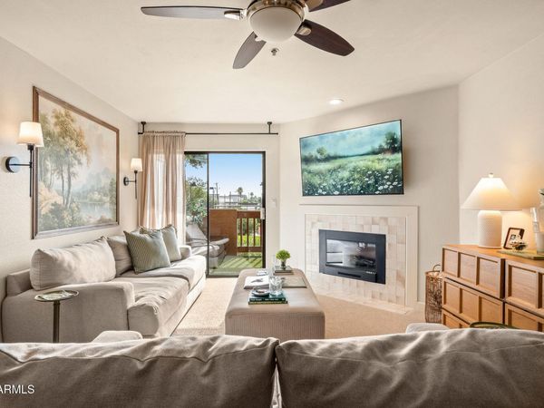 3031 N CIVIC CENTER Plaza, Unit 260, Scottsdale, AZ 85251