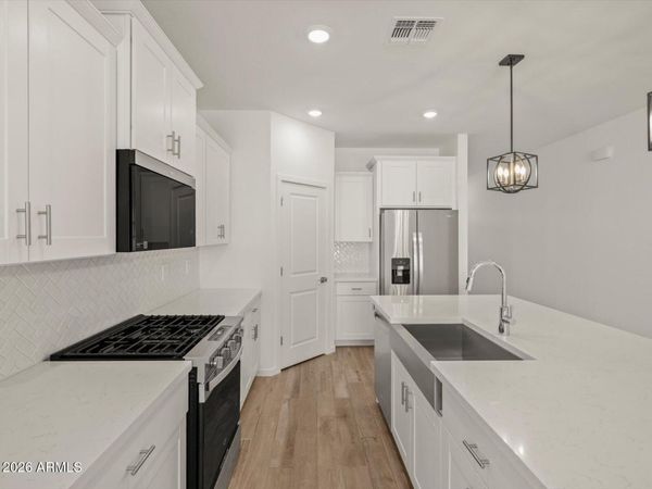 17860 W WASHINGTON Street, Goodyear, AZ 85338