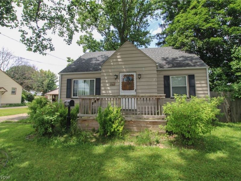 5172 5th Street, Poland, OH 44514 Photo 1