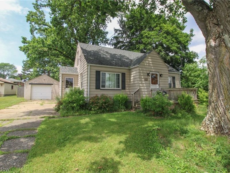 5172 5th Street, Poland, OH 44514 Photo 2