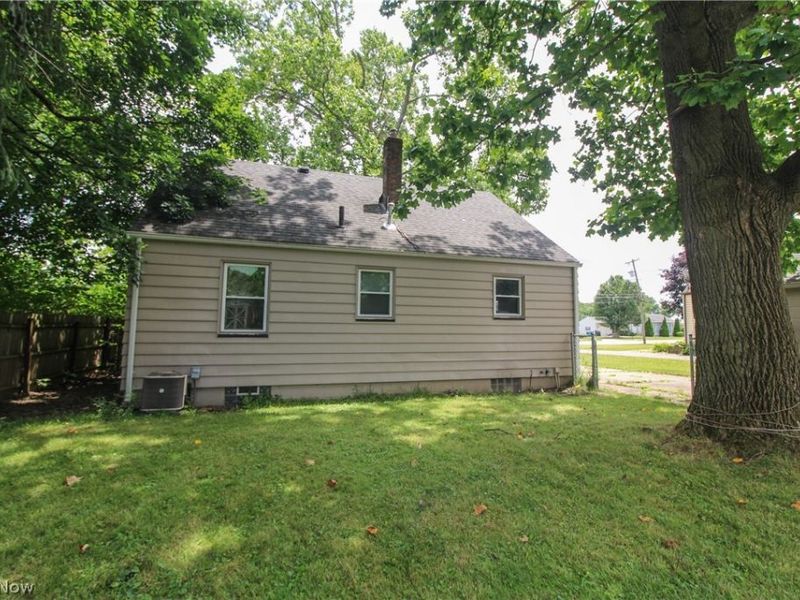 5172 5th Street, Poland, OH 44514 Photo 6