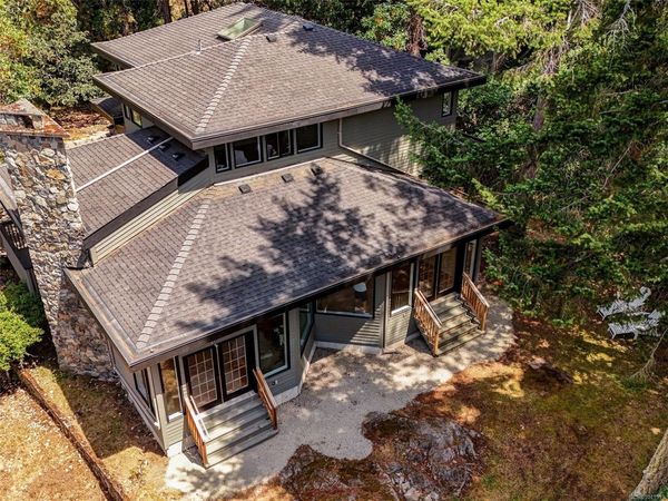 2745 Green Vale Ave, Saanich, BC V8N 1S3