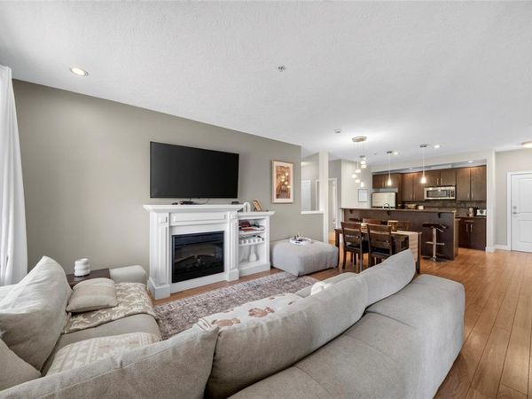 623 Treanor Ave, Unit #307, Langford, BC V9B 0B1