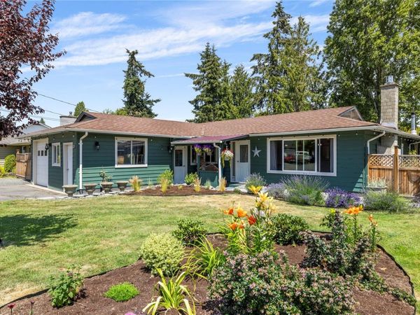 16 Sangster Pl , Parksville, BC V9P 1G4