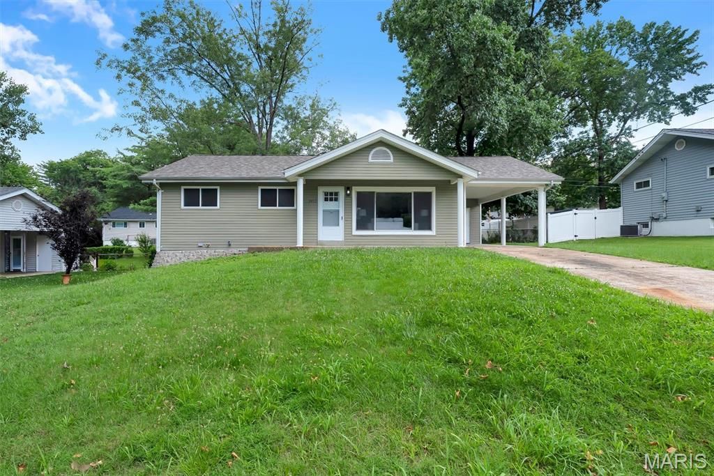 1412 Windward Ridge Drive, Saint Louis, MO 63127 Main Photo
